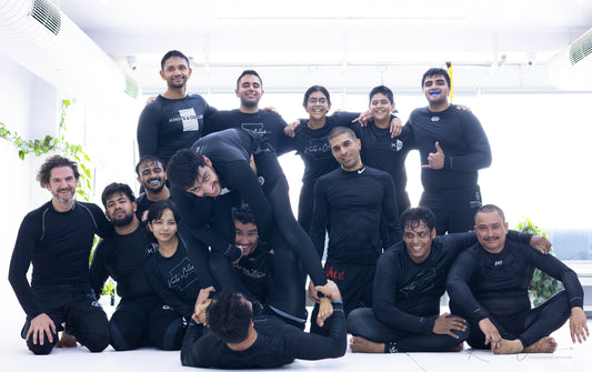 Knots and Collar no-gi BJJ training group Defence Colony New Delhi Brazilian Jiu-Jitsu vs MMA