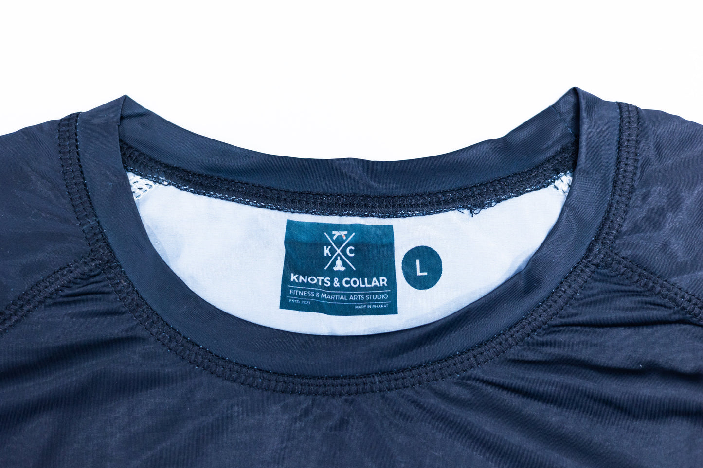 Knots & Collar Rashguard: Feather-Light, Breathable, and Stylish (2024)