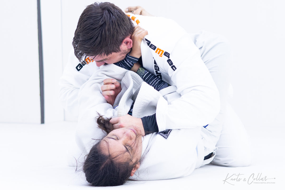 Gi BJJ sparring with collar grip at Knots and Collar Defence Colony New Delhi